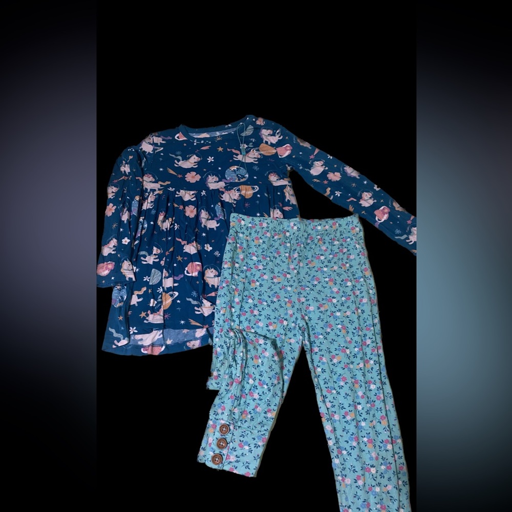 New Posh peanut unicorn and space top and leggings size 7.